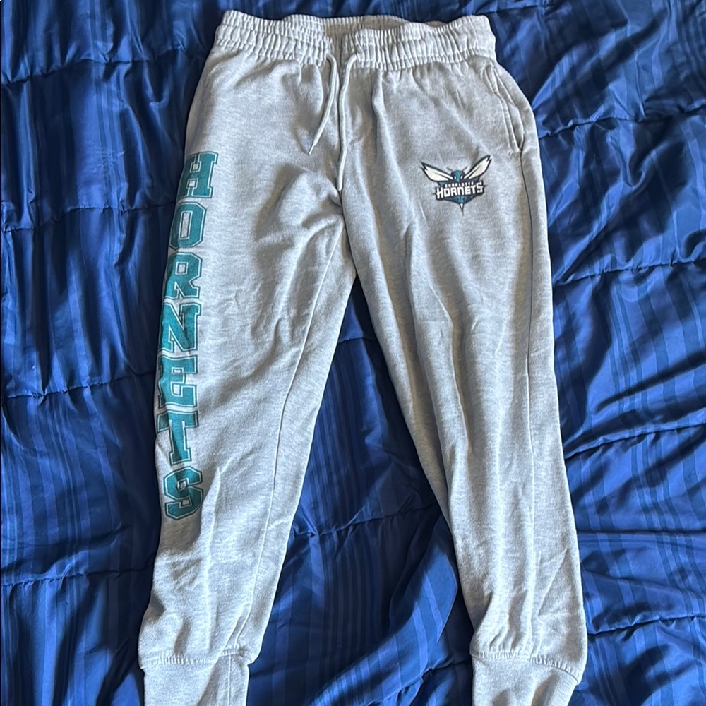 Men’s Charlotte Hornets Gray Sweatpants